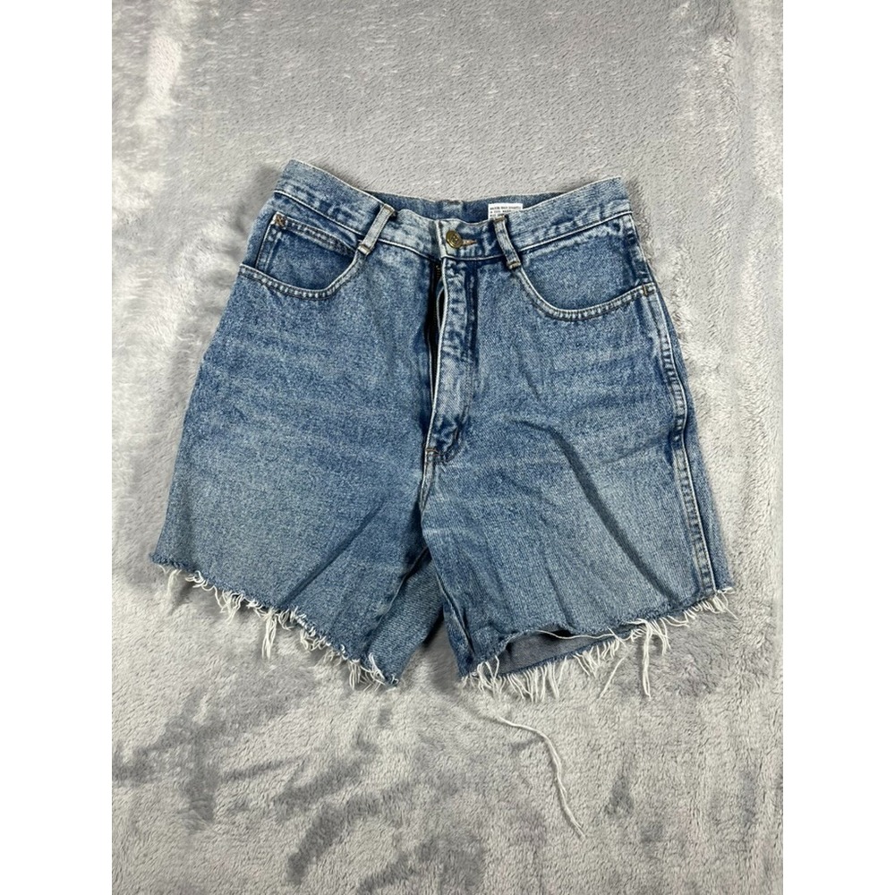 VTG Bill Blass Jean Shorts Light Blue Wash Size 8 P Petite High Waisted 90s